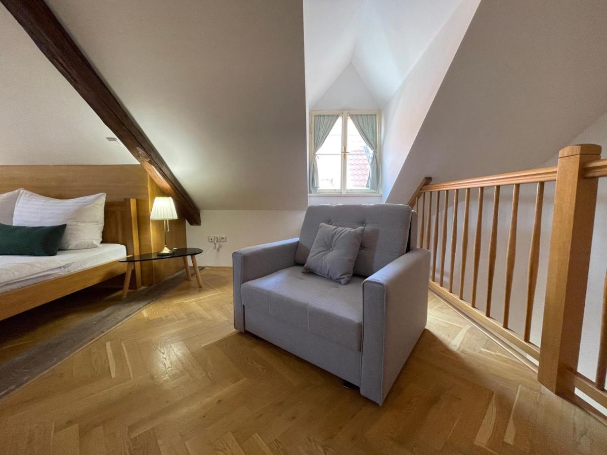 White Swan Boutique Apartments Praga Esterno foto